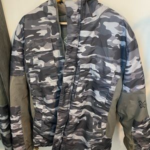 Burton mens large ski jacket